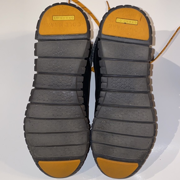 Women’s Cole Haan waterproof boots - Picture 7 of 9